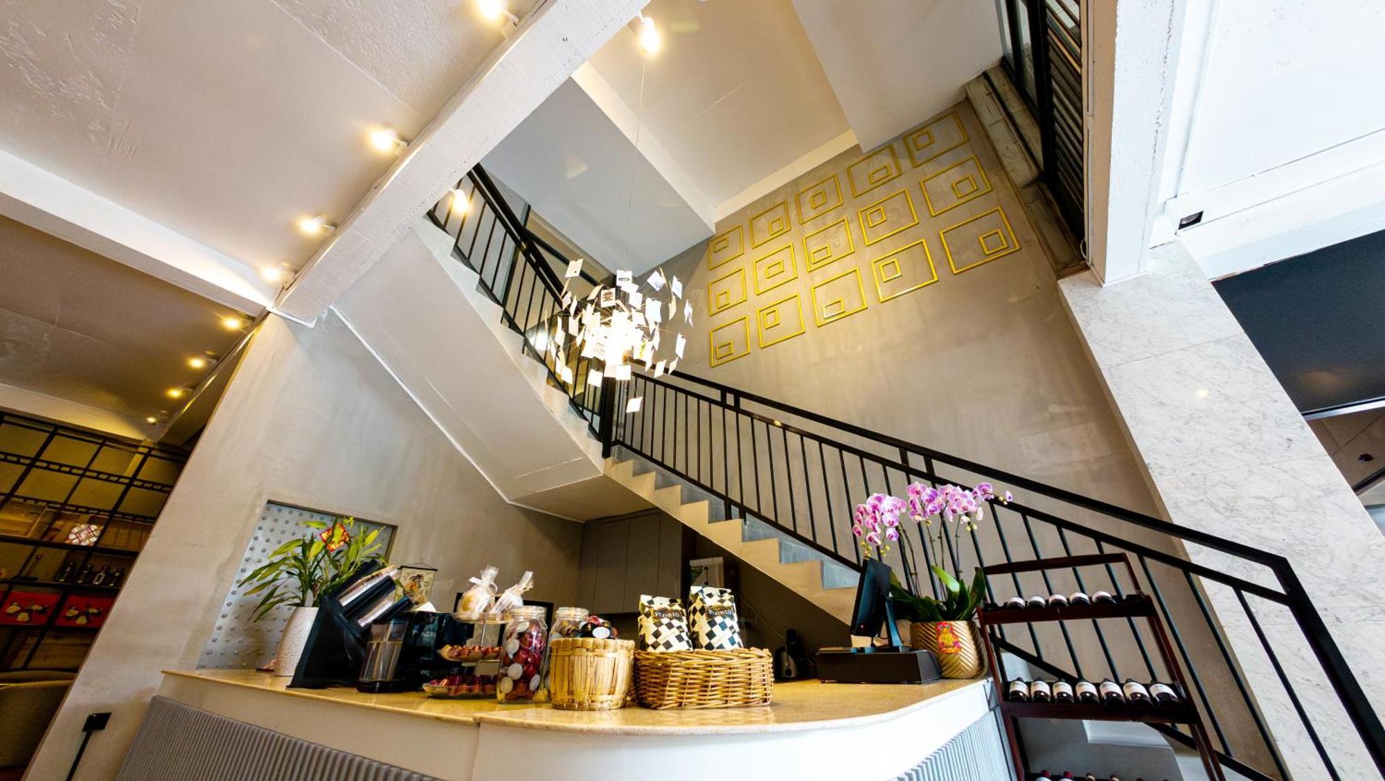 Marco Polo Hotel Phnom Penh Esterno foto
