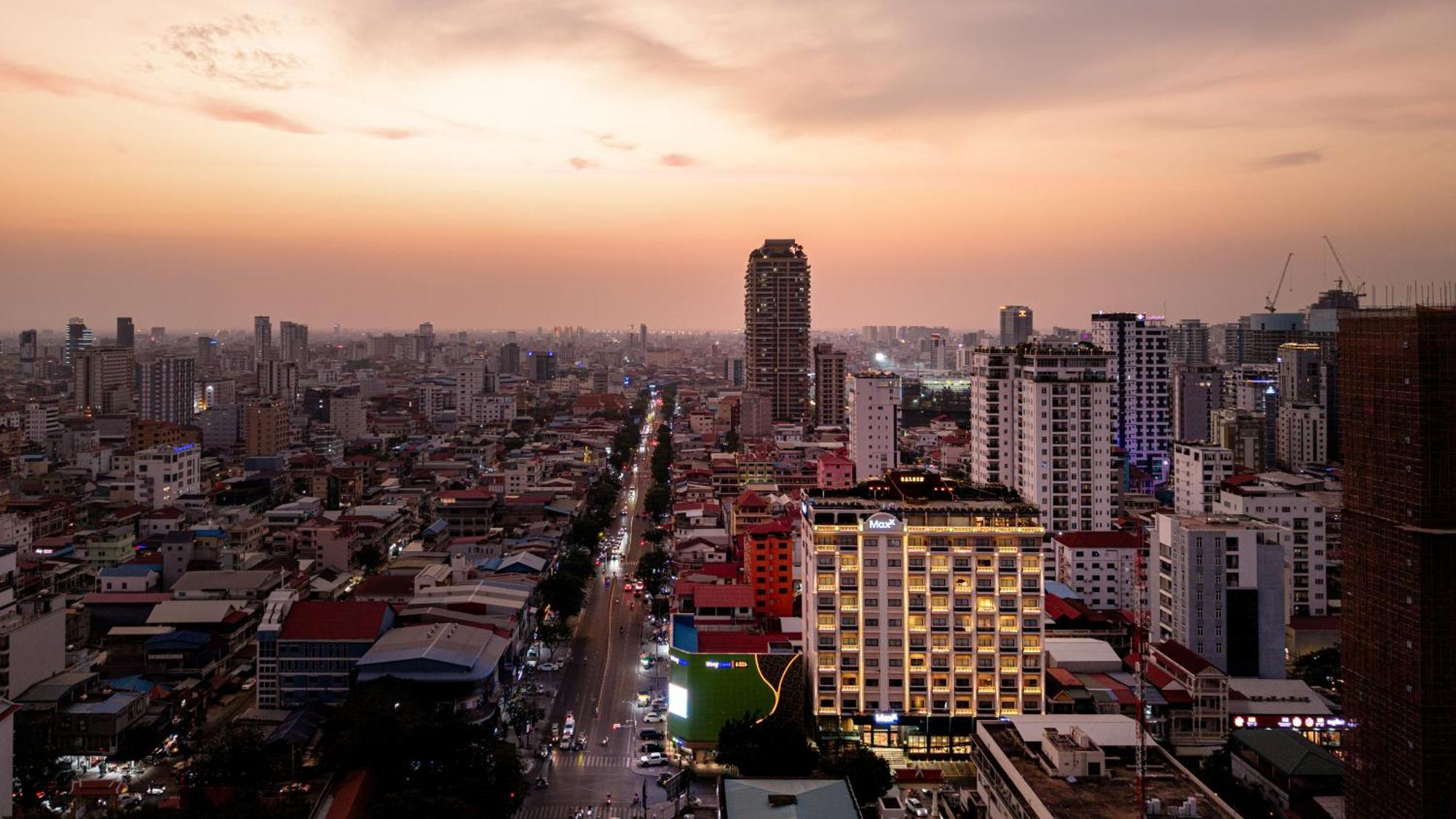 Marco Polo Hotel Phnom Penh Esterno foto